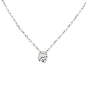 Collana girocollo maglia rol&ograve; in oro bianco 18kt con punto luce di diamante, taglio brillante da 0.18 ct - colore GH e purezza VS; lunghezza aggiustabile.