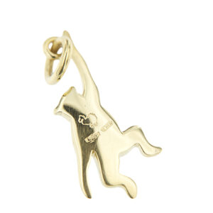 zoom dettaglio retro di ciondolo Dodo incisione brand + punzoni 750 oro
