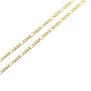 zoom dettaglio maglia figaro su collana catena oro giallo