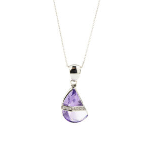 Collana maglia rolò in oro bianco 18kt e ciondolo a mezza luna con ametista e 7 diamanti taglio huit huit da 0.01 ct cad, totale 0.07 ct, colore FG - purezza VS. Brand: Vieri.