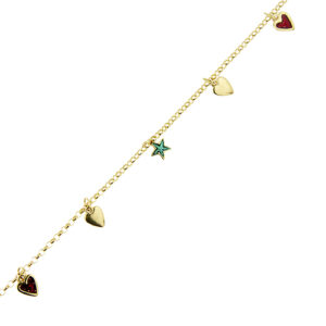 dettaglio maglia bracciale con ciondoli oro giallo con cuori e stelle smaltati verdi e rossi