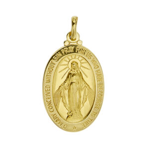 Ciondolo ovale in oro giallo 18kt con Madonna Miracolosa e preghiera: “O Mary coneived without sin pray for us who have recouse to thee”. Brand: Unoaerre.