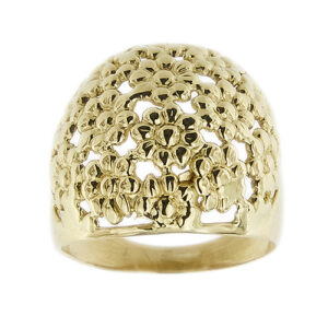 Anello a fascia bombata traforata in oro giallo 18kt con decorazione di fiori.