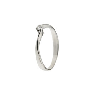 lato di anello solitario oro con diamante